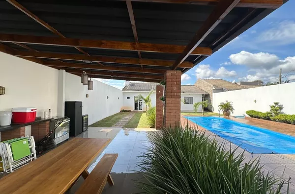 Casa com piscina para venda no Loteamento Coophareal II