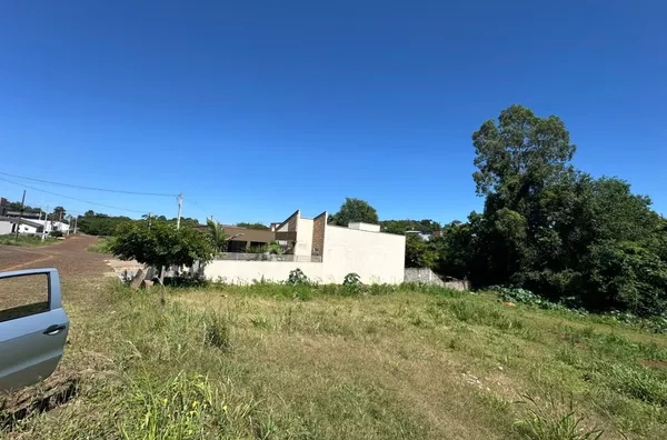 Terreno para venda próximo ao lago municipal de Realeza