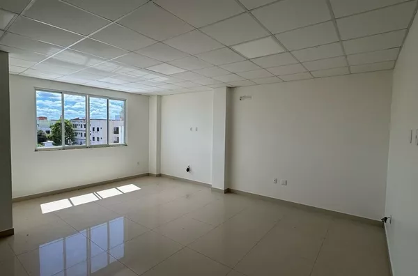 Sala comercial em andar para aluguel - Edifício Jaime Martini