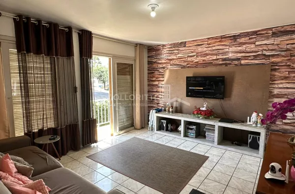 Casa para venda com terreno de esquina - Centro - Realeza/PR