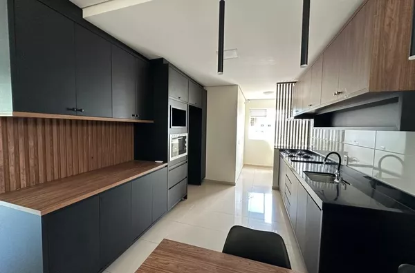 Apartamento com móveis planejados para venda em Fco. Beltrão