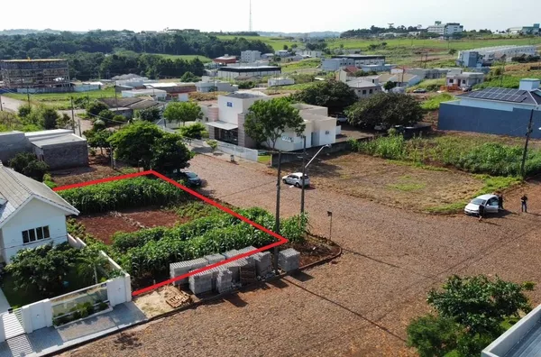 Terreno de esquina para venda próximo ao Caps