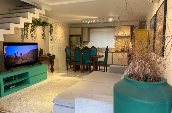 sobrado a venda no centro de realeza 