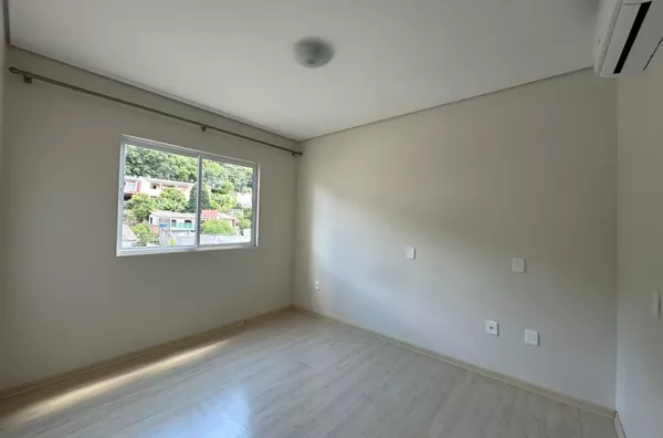 Apartamento com móveis planejados para venda em Fco. Beltrão