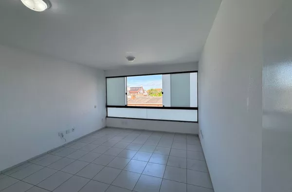 Sala comercial 2º andar em cima da Florata
