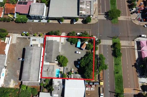 Terreno de esquina na Avenida em Realeza