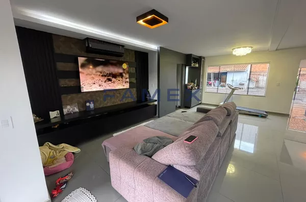 Sobrado para venda, 3 quarto(s),  Santa Terezinha, Pato Branco