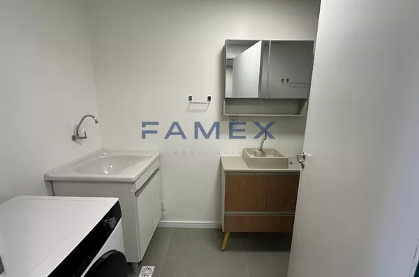 APARTAMENTO MOBILIADO PARA LOCAÇÃO -  COM 01 QUARTO - PRÓXIMO A PRAÇA CENTRAL