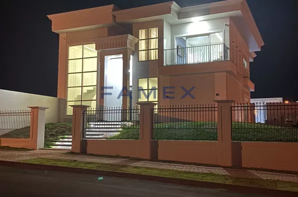 CASA A VENDA NO BAIRRO SÃO LUIZ, PRÓXIMO AO SHOPPING - 01 SUÍTE MASTER + 3 DORMITÓRIOS