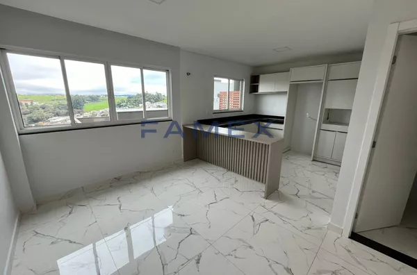 SOBRADO À VENDA NO BAIRRO FRARON