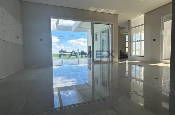 SOBRADO A VENDA NO BAIRRO FRARON EM PATO BRANCO - 1 SUÍTE + 2 QUARTOS 