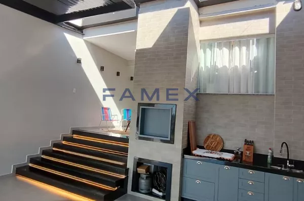 CASA À VENDA-BAIRRO PLANALTO-PATO BRANCO-PR-