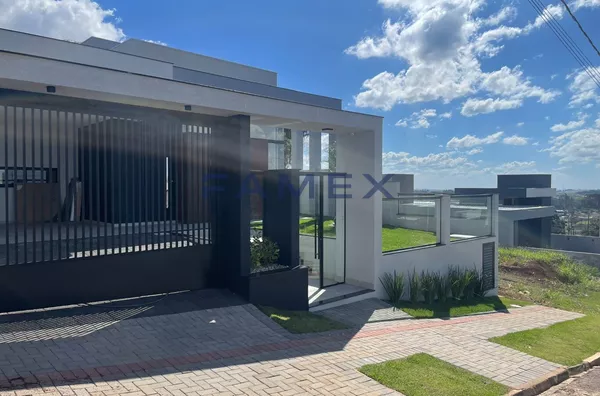 CASA ALTO PADRÃO A VENDA NO BAIRRO CADORIN - 3 SUÍTES