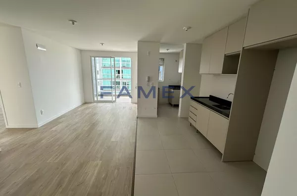 ED. SAFIRA - APARTAMENTO COM 01 SUITE + 01 QUARTO - CENTRO - PRÓXIMO  A PRAÇA CENTRAL