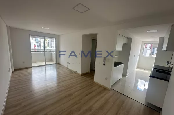 APARTAMENTO PARA LOCAÇÃO NO ED COLIBRI  COM 01 SUÍTE + 01 QUARTO NO CENTRO.
