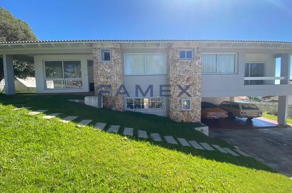 CASA  A VENDA BAIRRO LA SALLE COM 01 SUITE MASTER +  03 QUARTOS