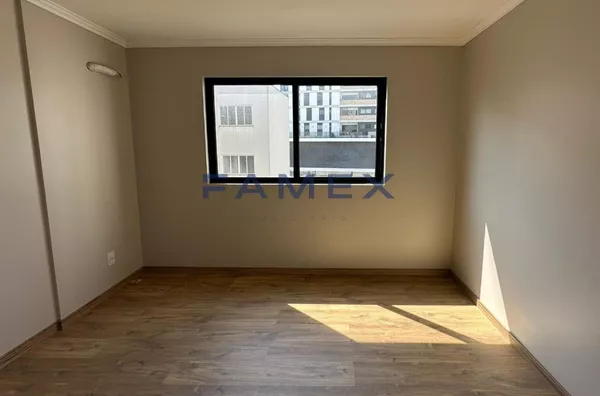 Apartamento para locação no centro com 01 suíte + 02 quartos - Foto 11