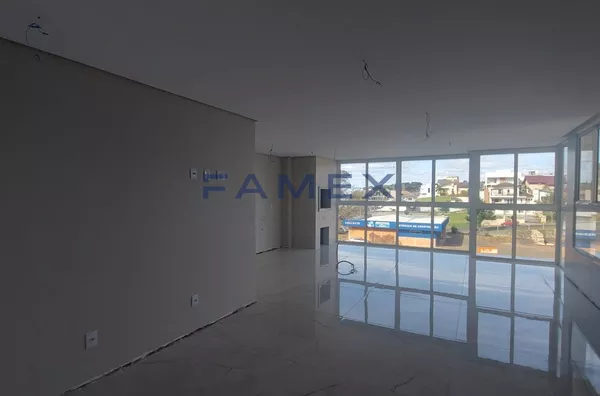 TRIPLEX ALTO PADRÃO À VENDA NO BAIRRO LA SALLE