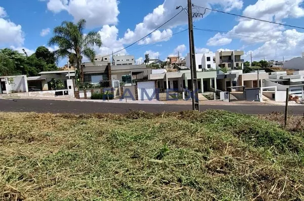 Terreno à venda - 438 m² - Bairro São Francisco - Pato Branco
