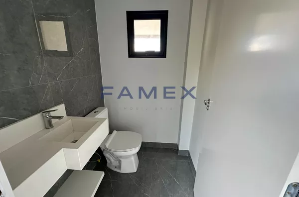 SOBRADO A VENDA  BAIRRO FRARON COM 01 SUITE + 02 QUARTOS