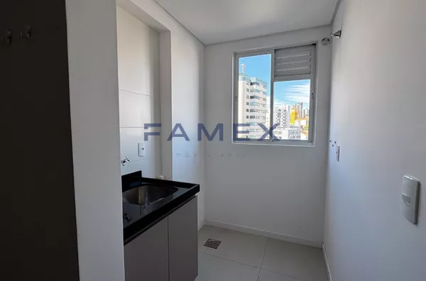ED. SAFIRA FINAL 05 - APARTAMENTO COM 01 SUITE + 01 QUARTO - CENTRO - PRÓXIMO  A PRAÇA CENTRAL
