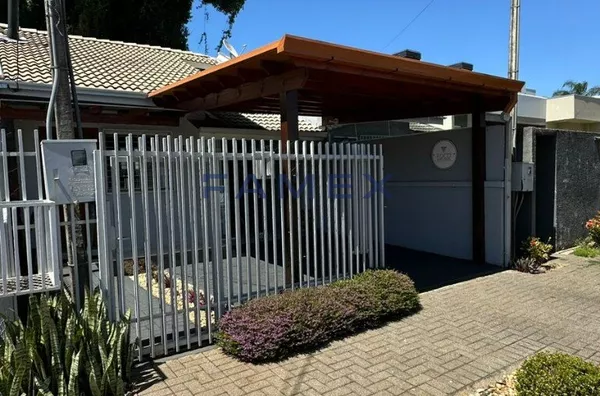 CASA A VENDA - 2 QUARTOS - FRARON