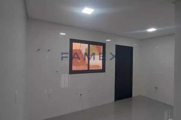 SOBRADO NOVO À VENDA NO BAIRRO SÃO FRANCISCO