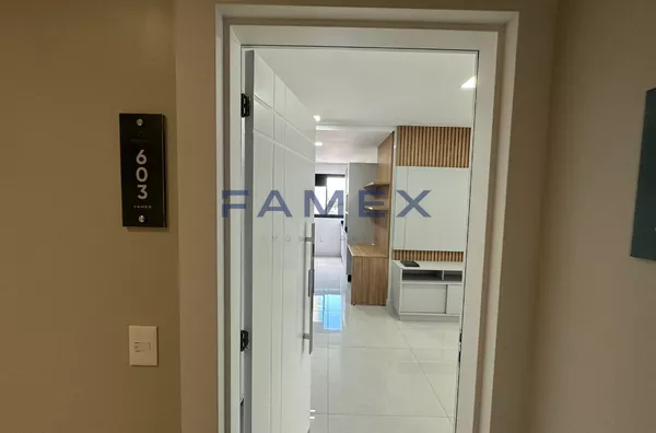 APARTAMENTO PARA LOCAÇÃO MOBILIADO COM 01 SUIÍTE + 01 QUARTO NO CENTRO