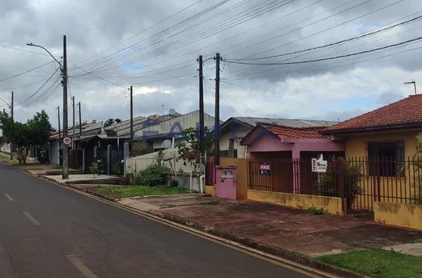 CASA A VENDA-BAIRRO ALVORADA-PATO BRANCO-PR-