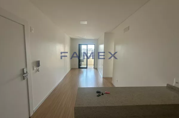 APARTAMENTO COM 01 SUÍTE + 01 QUARTO NO CENTRO   PARA LOCAÇÃO-   EDIFÍCIO OPALA -  02 QUADRAS DA  PRAÇA   CENTRAL