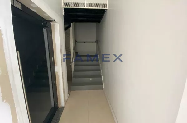 SALA COMERCIAL   SEMIMOBILIADA -  ELEVADOR PRIVATIVO - PROXIMO  POSTO ROTA 66