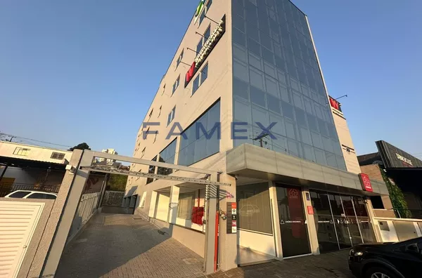 SALA COMERCIAL PARA LOCAÇAO   NA AVENIDA TUPI -  CENTRO - ED JB II