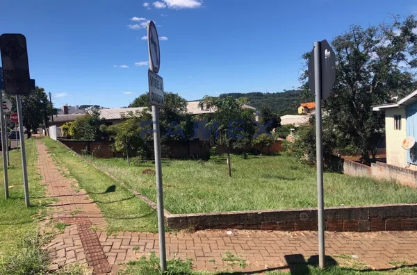 TERRENO DE ESQUINA À VENDA - BAIRRO CRISTO REI   PATO BRANCO/PR  (INTERESSE EM PERMUTA)