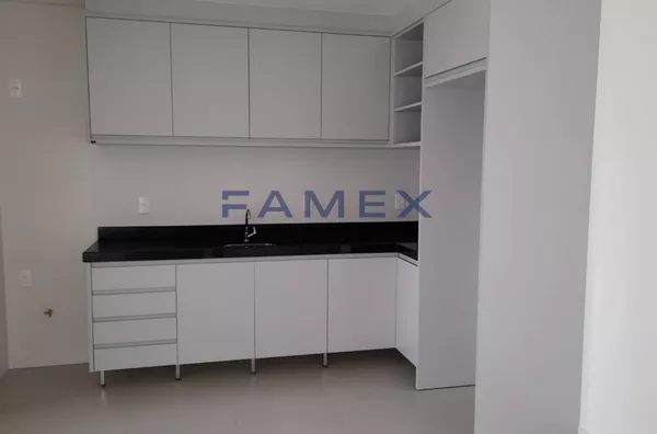 ED. SAFIRA - FINAL 03 - COM 01 SUITE +01 QUARTO - CENTRO - PROXIMO  A PRAÇA CENTRAL