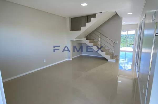 SOBRADO Á VENDA 1 SUÍTE + 2 DORMITÓRIOS NO BAIRRO SÃO FRANCISCO