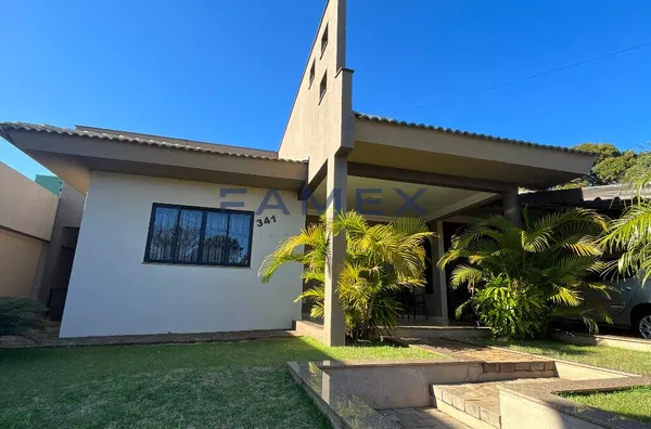 CASA À VENDA NO CENTRO DE PATO BRANCO/PR