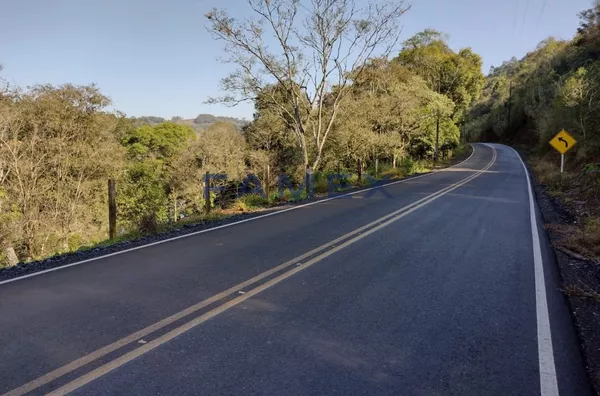 CHÁCARA AS MARGENS DO RIO CHOPIM