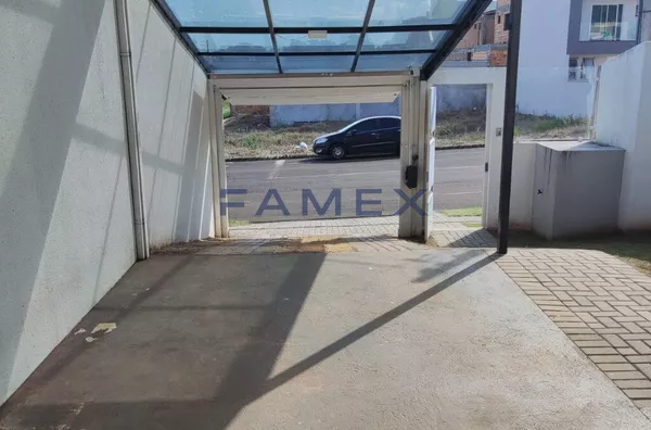 SOBRADO COM MÓVEIS PLANEJADOS À VENDA BAIRRO FRARON