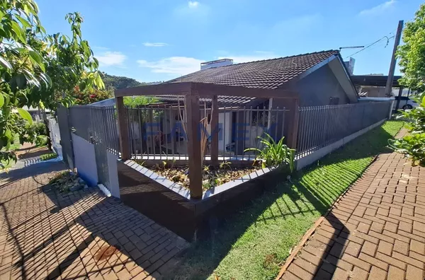 CASA À VENDA,  BAIRRO SÃO FRANCISCO, PATO BRANCO