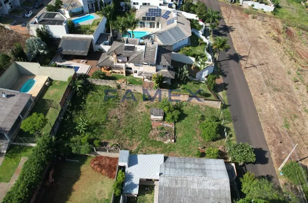 EXCELENTE TERRENO À VENDA NO BAIRRO PINHEIROS