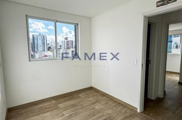 ED. SAFIRA - APARTAMENTO COM 01 SUITE + 01 QUARTO - CENTRO - PRÓXIMO  A PRAÇA CENTRAL - Foto 7