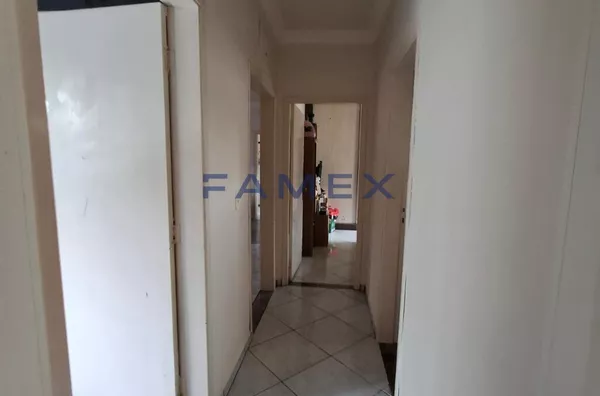 CASA DE ESQUINA À VENDA - ACEITA PERMUTA POR IMÓVEL NA CIDADE OU EM MARINGÁ