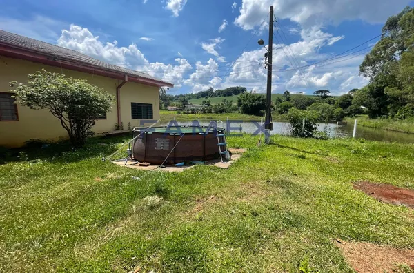 CHACARÁ A VENDA COM BENFEITORIAS NA COMUNIDADE SÃO PEDRO DE ALCANTARA