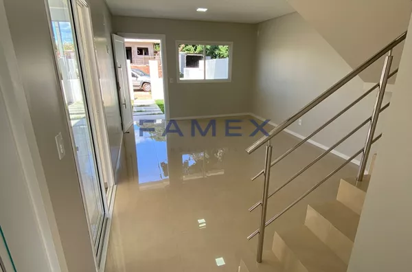 SOBRADO Á VENDA 1 SUÍTE + 2 DORMITÓRIOS NO BAIRRO SÃO FRANCISCO