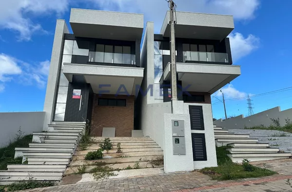 Sobrado para locação no bairro São Luiz - Próximo ao Shopping com 01 suíte + 02 quartos