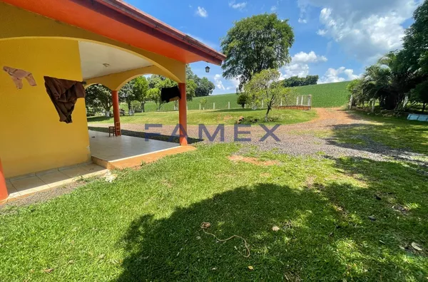 CHACARÁ A VENDA COM BENFEITORIAS NA COMUNIDADE SÃO PEDRO DE ALCANTARA