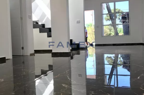 SOBRADO DE ALTO PADRÃO