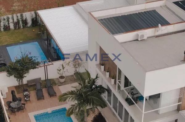 CASA ALTO PADÃO À VENDA BAIRRO INDUSTRIAL II COM SUÍTE MASTER MAIS 2 DORMITÓRIOS SENDO UMA DEMI SUÍTE