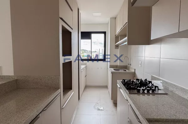 APARTAMENTO COM 01 SUÍTE + 01 QUARTO NO CENTRO   PARA LOCAÇÃO-   EDIFÍCIO OPALA -  02 QUADRAS DA  PRAÇA   CENTRAL