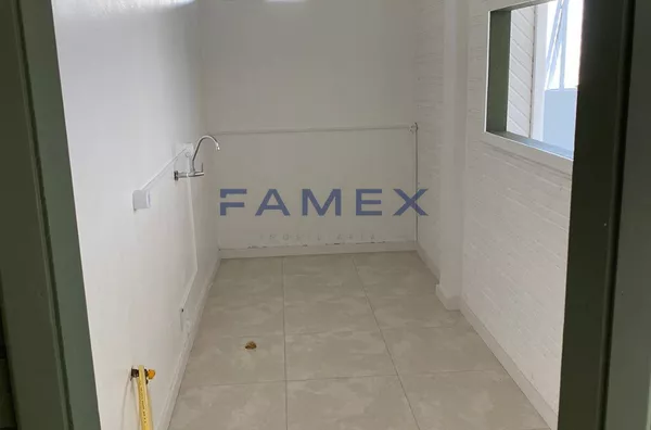 APARTAMENTO PARA LOCAÇÃO AO LADO DA PRAÇA CENTRAL